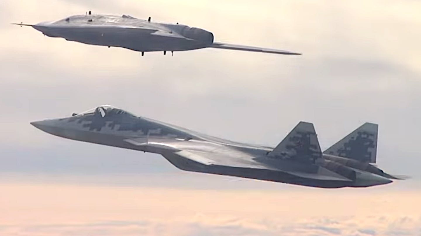 1_Okhotnik_Su-57_MoDRussia-1-002