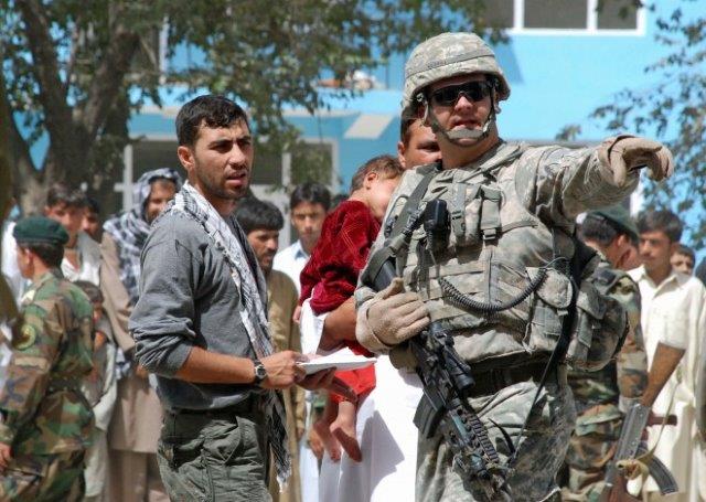 081208-aid_afghans-full-10