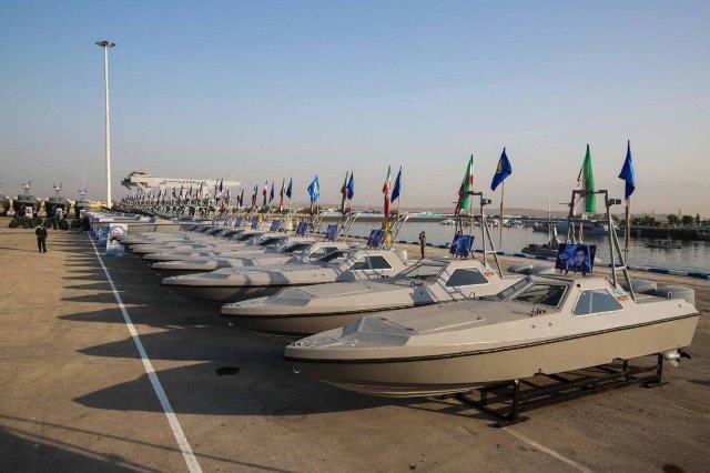 IRGC-Navy-boats-11