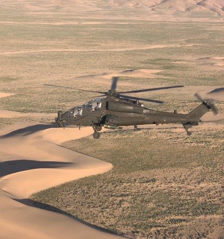 3. Elicottero AH-129 in attività (002)