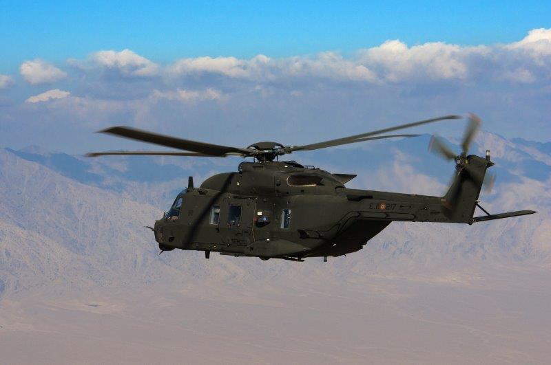 3. NH-90 in volo nei cieli afgani (002)