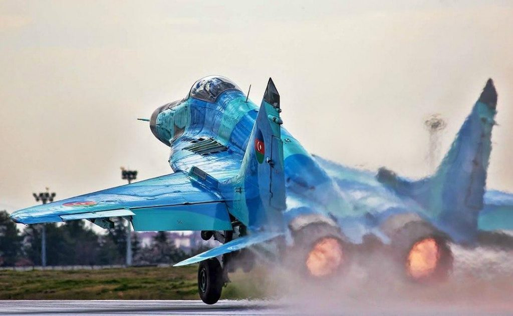 8_MiG-29Azerbaigian (002)