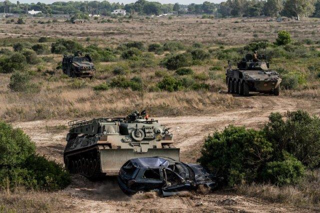 15UnitàdiforzaNECinmovimentonelpoligonodiTorreVeneri (003)