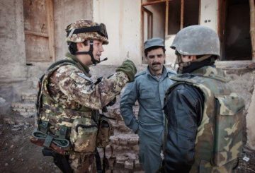 Militari italiani e forze di sicurezza afghane (2)