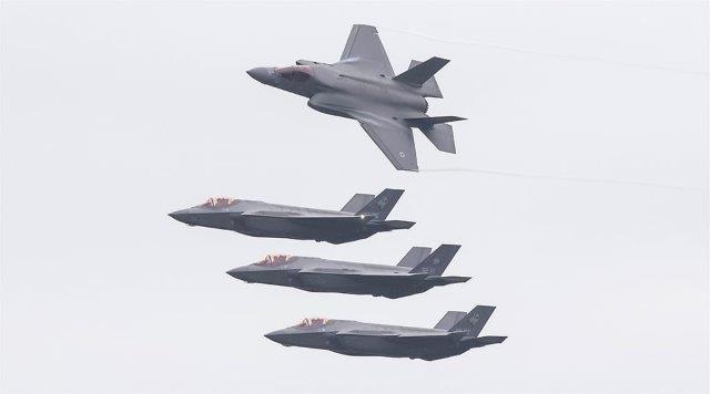 Addestramento congiunto RAF e F35 (1)