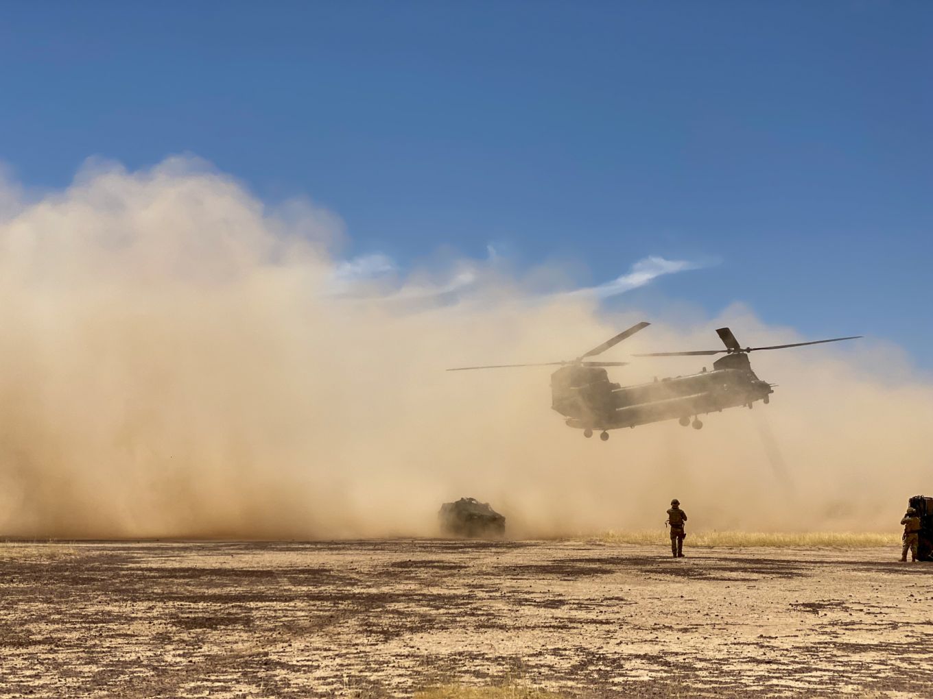 CH47-20200407-003-03