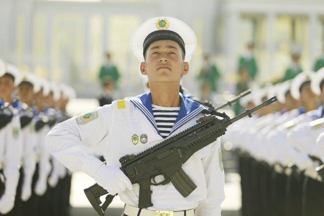 Turkmenistan Marinai con Beretta ARX 160