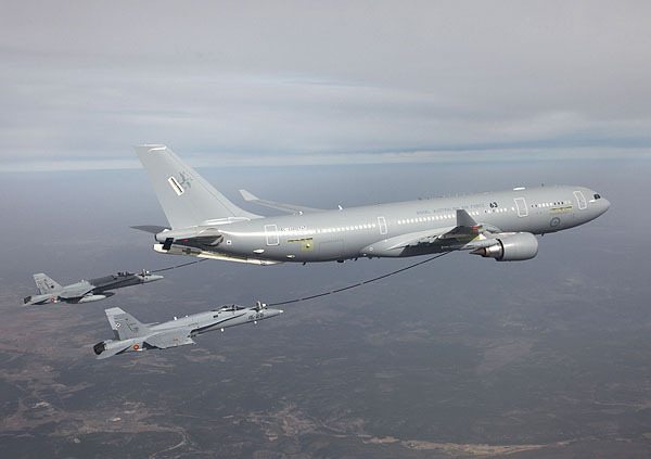 airbus-a330-MRTT-refueling