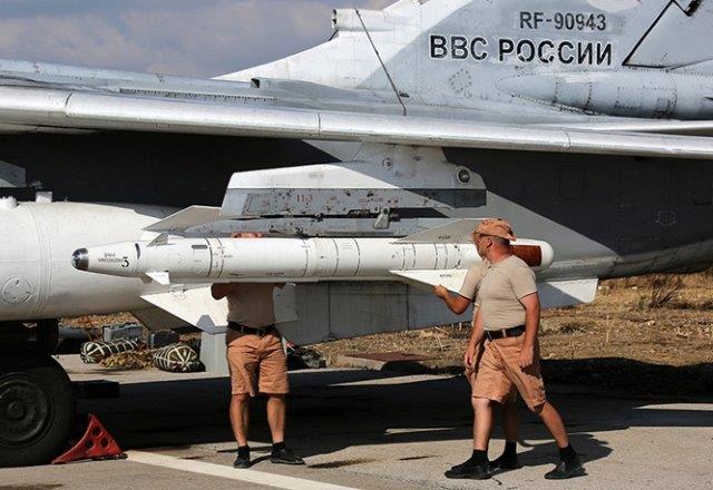 Su-24M-at-Hmeymim-airbase-TASS