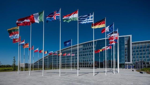 2202-hq-flags-bright-2_rdax_775x440p
