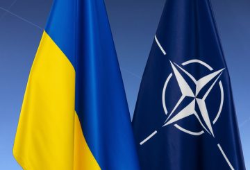 ukraine-nato-flags-2_rdax_775x440s