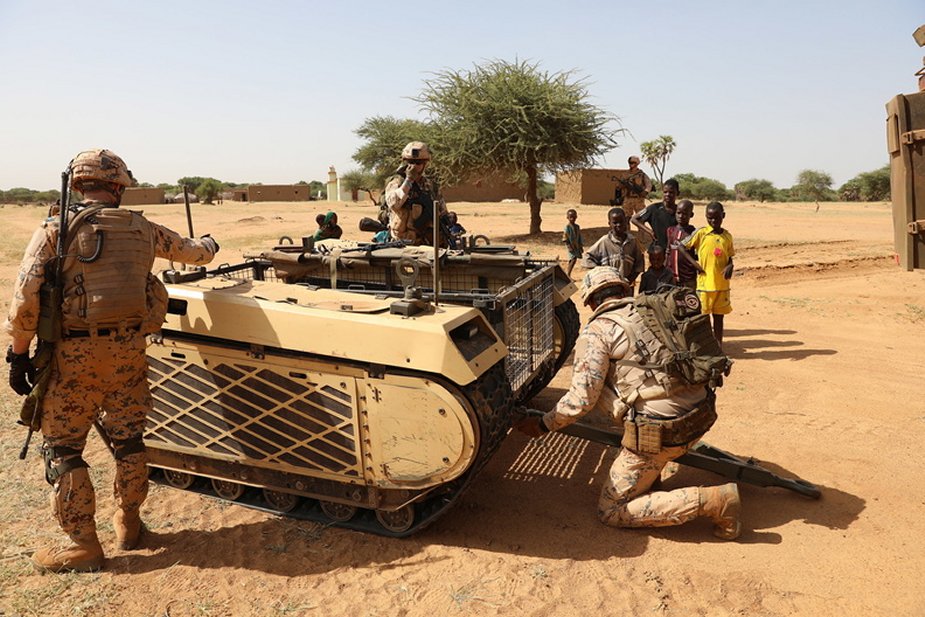 Estonian_infantry_platoon_deploys_Milrem_Robotics_THeMIS_UGV_for_first_time_in_Mali_1