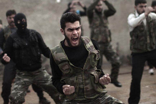 syrian-rebels-train-600