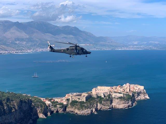 UH-169B - photo Esercito Italiano (4) (002)