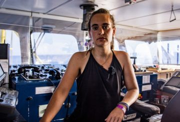 093227195-40562fae-1107-4700-a092-57eaa5efd41c