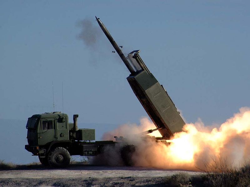 800px-HIMARS_-_missile_launched